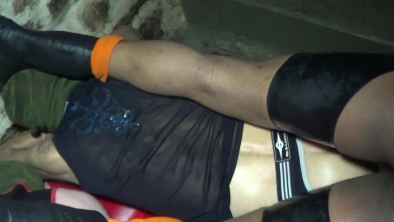 Gaybareback: Increíble orgía gang bang en Keller Paris