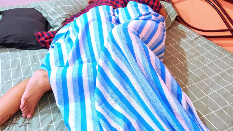 Hope Love: Zdrada Wiife idzie do innego mężczyzny, aby uprawiać seks.