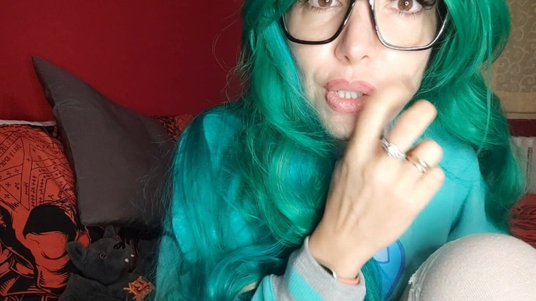 savannahamatoriale: Taci! Mama vitregă ne-ar putea vedea!
