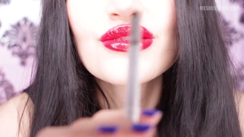Lady Mesmeratrix Official: 내 재를 먹어....