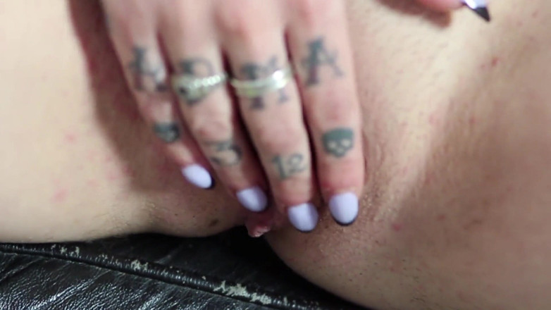 PurefilmsTv: Amateur cosplay alt teen plays with herself