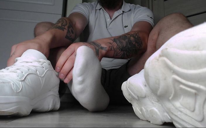 Hunky time: Daddy Sneakers socks foot fetosh dom