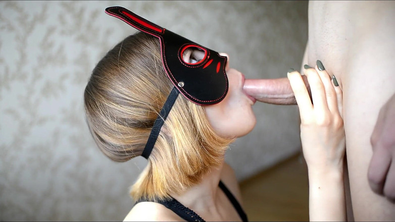 My Little Betsy: Pacar toketnya lagi asik nyepong kontol sampai dicrot di dalam