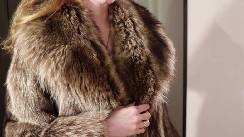Ruda Cat: Intence vintage style sex with sexy chick in luxury fur...