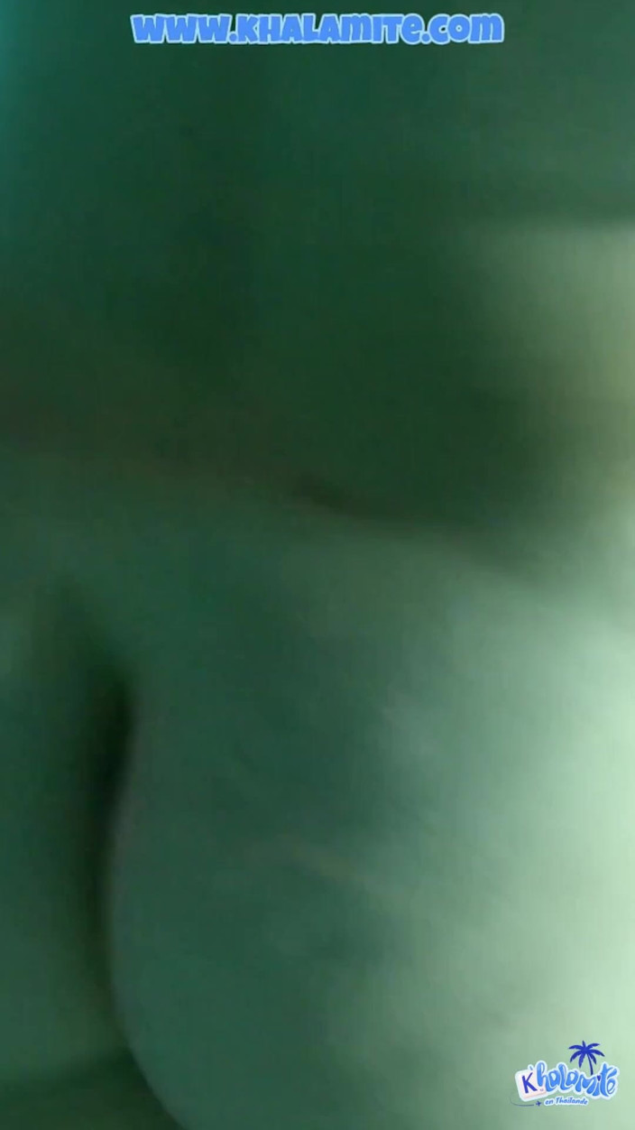 Khalamite: He Fucks Me in Front of Everyone in the Pool:...
