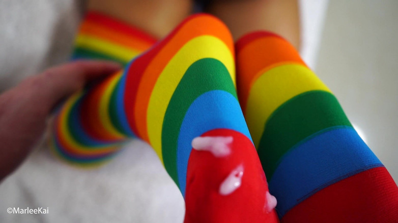 Marlee Kai: Fetish stoking Thai | Pancutan mani pada kaki