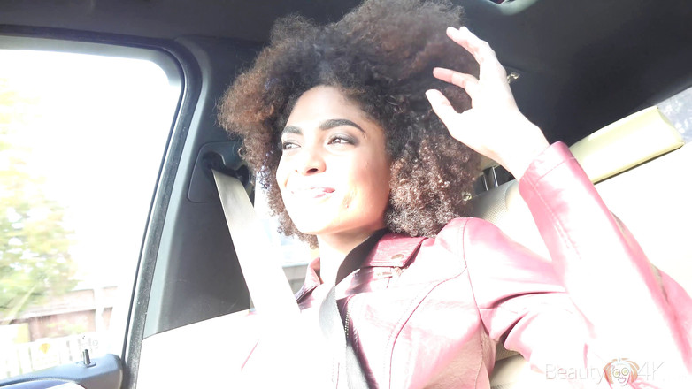 Teen Mega World: Beauty4 - pengembaraan seks