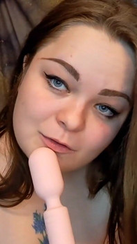 Your Kinky Girlfriend Discovers Your Pad Fetish