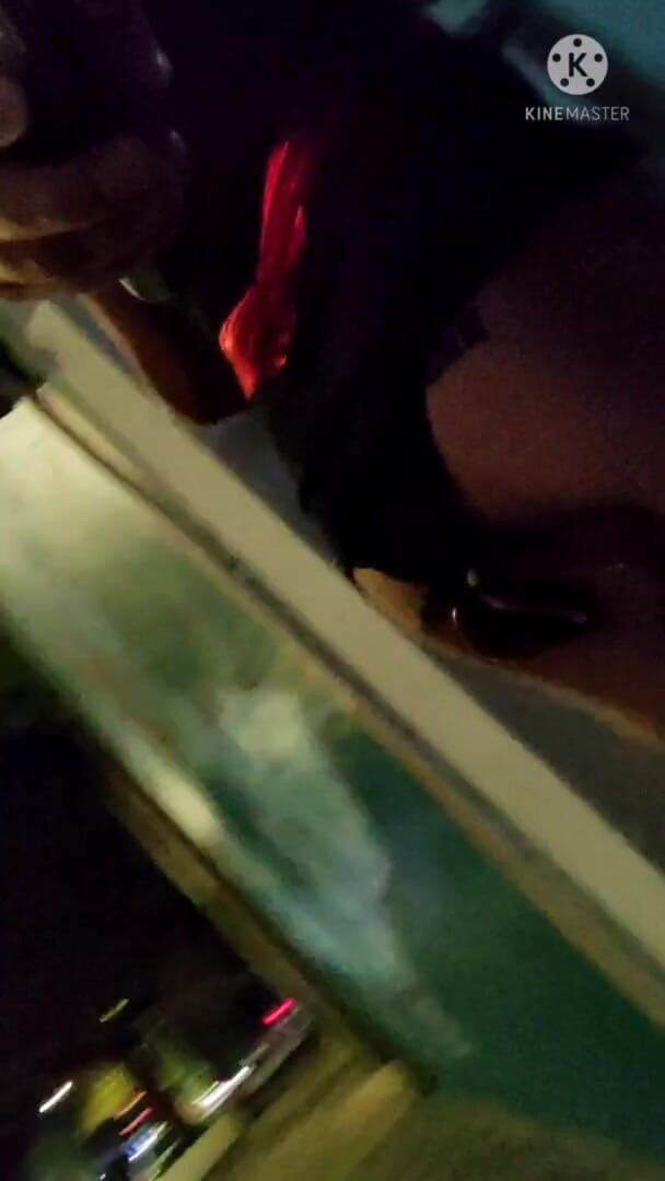 Traviezisha: Sissy crossdresser lagi asik muasin lubang pantatnya pakai dildo di...