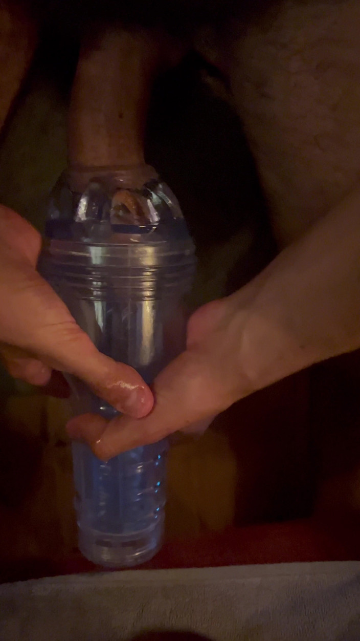 Kadu: Mon nouveau voisin m’a invitée à jouer à un jeu vidéo et...