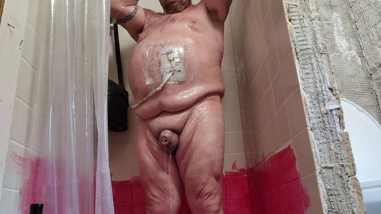 Fat boy: Făcând un duș