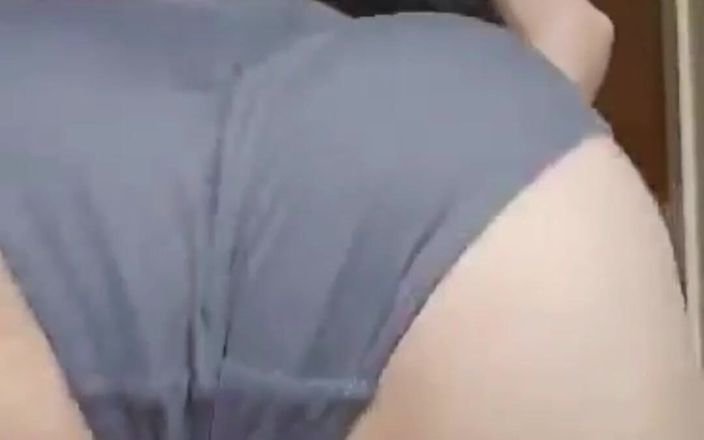 Raven Willow: 哦，我最近太气了，我想我记录我的放屁比在这里为你放了大约30个屁，他他...