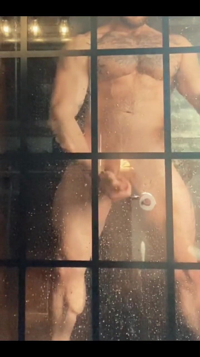 Leo Bayne: Ben düşük anahtar bir multimedya ustası gibi hissediyorum