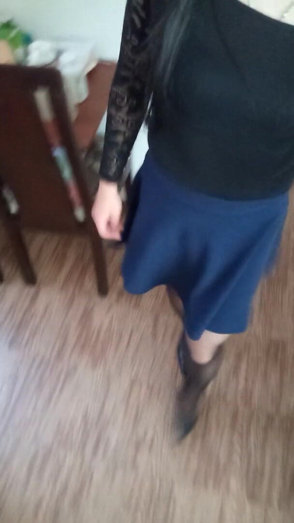 Andrea Travesti Bogota: Transeksüel yürüyor ve kendine dokunuyor