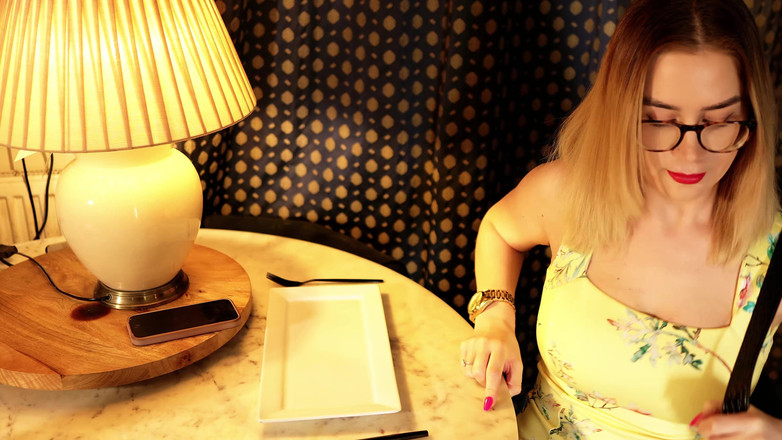 JessieHH: Pancut ke dalam adik tiri anda yang dimalukan 4K