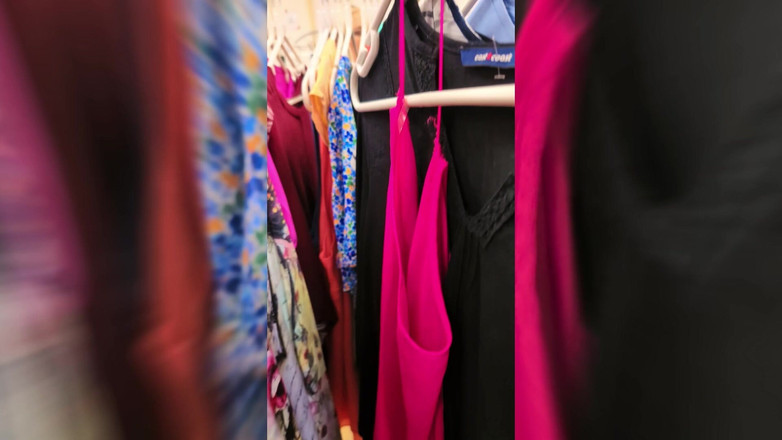 JessieHH: Caught Him Creeping and Peeking on Me While Shopping