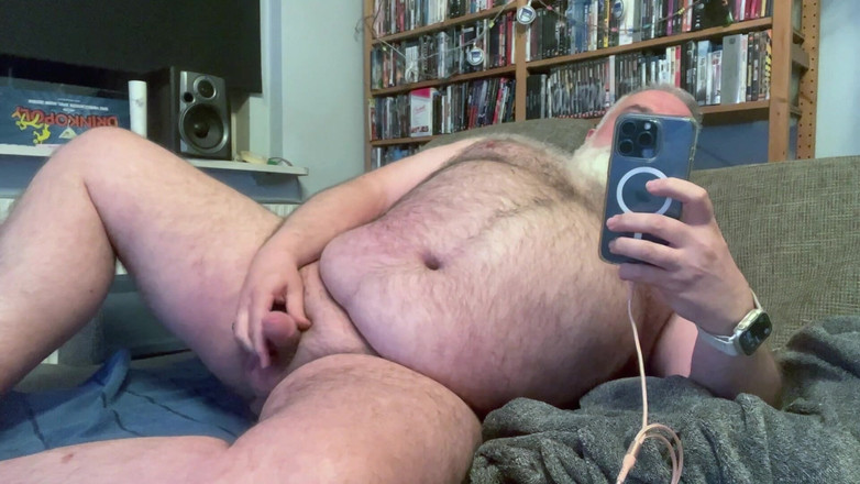 cuddlebearbln: Onanování na pohovce