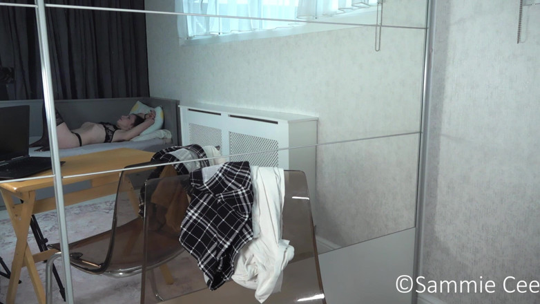 Sammie Cee: 동료가 실수로 Enf에 카메라를 남겨