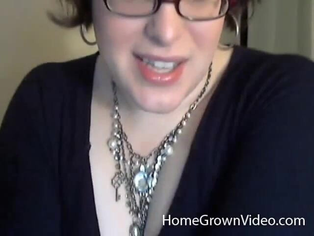 Homegrown BBW: Janna นั่งรูดหีให้เสร็จ