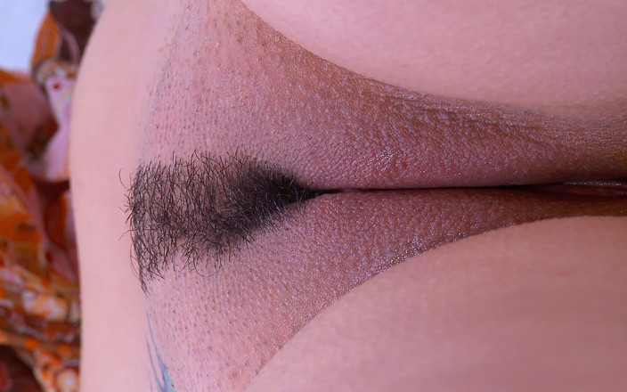 CandyGirl Video: Amo Morbia - Windy up the Skirt Iv