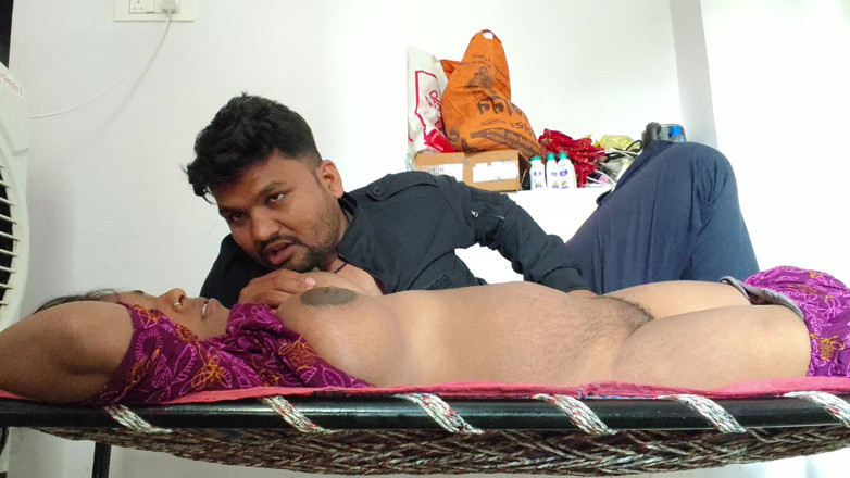 Premi pooja: Gav Ki Ladki Aaur Pados Ka Ladka Purane Ghar Me...