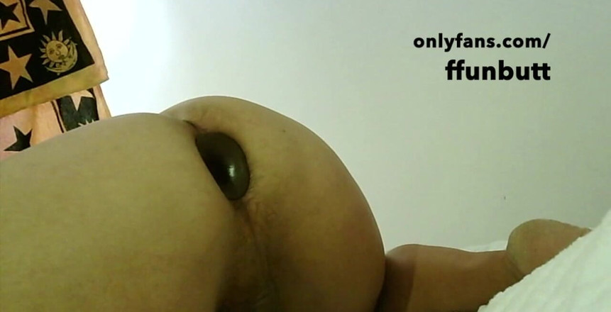 Ffunbutt: Ffunbutt: Essen und schießen nur mit meinem knackarsch