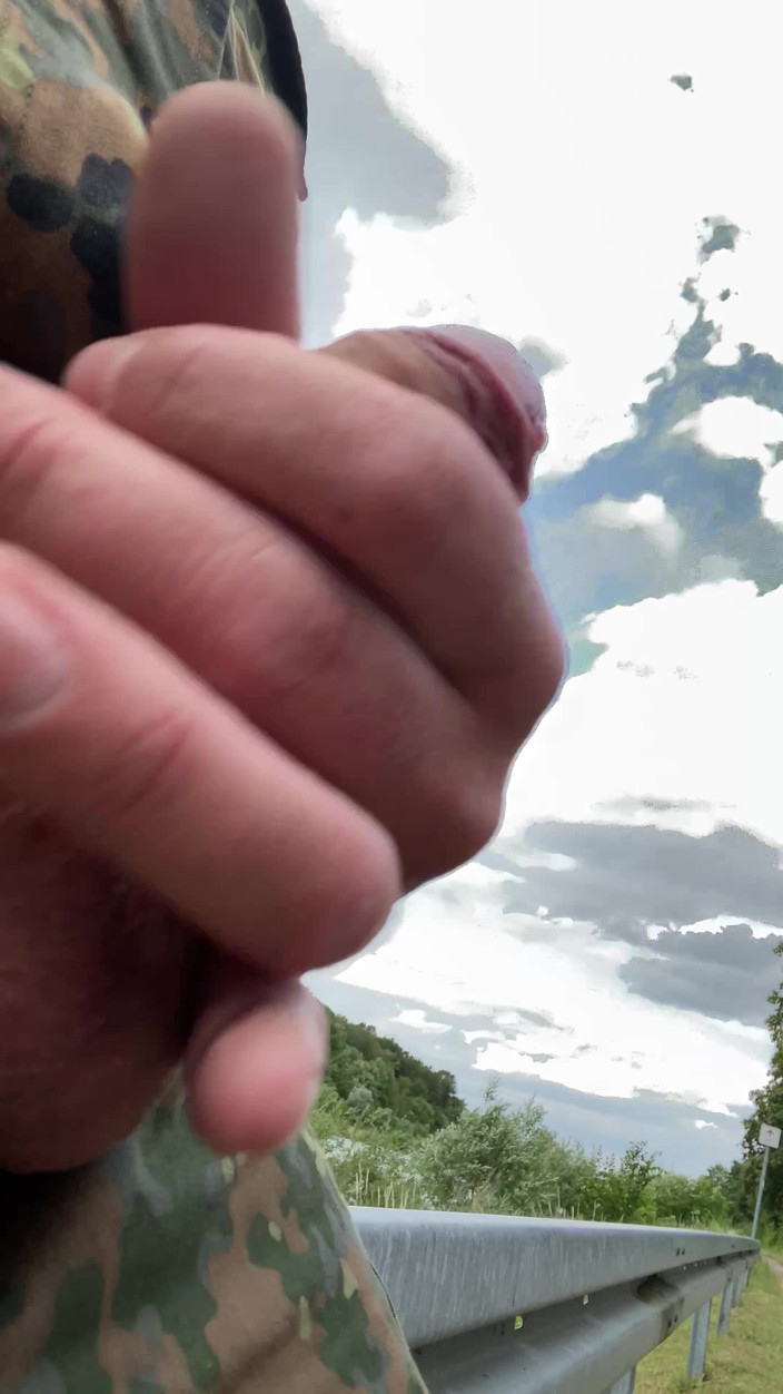 My Homebase: Éjaculation en uniforme Am Fluss