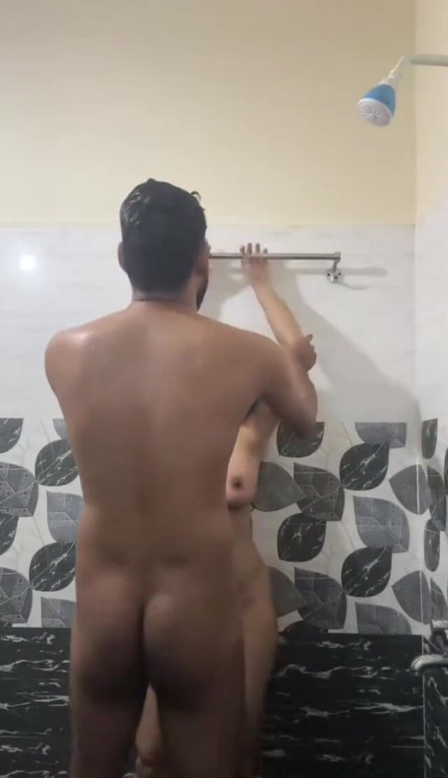 Sapnashah007: Part 3. Desi Girl Romance with Her Boyfriend in Bathroom