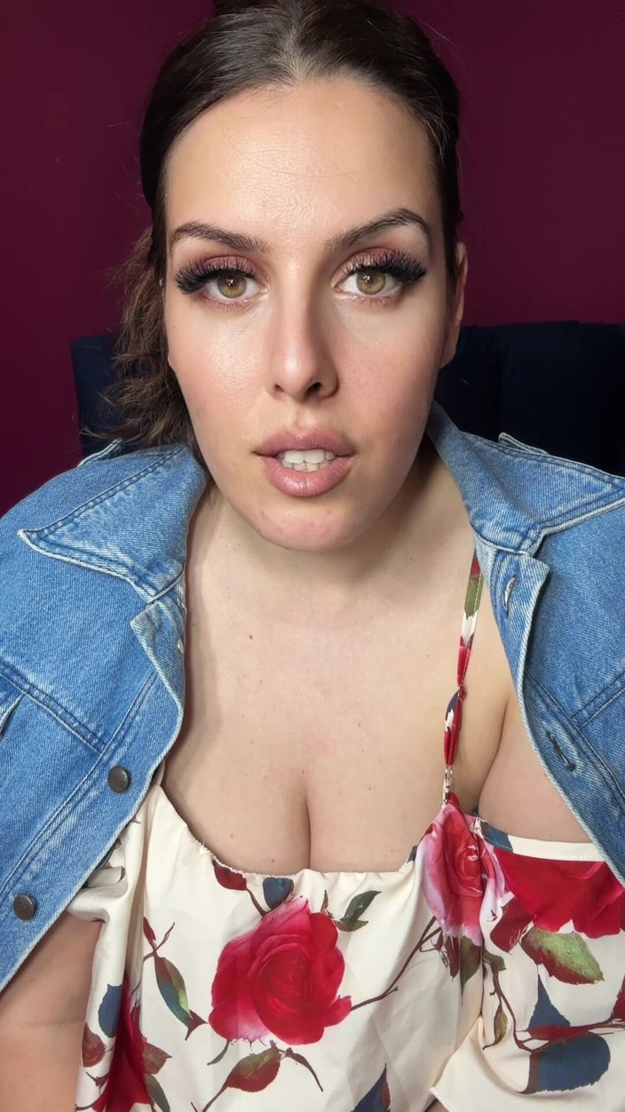 Young_strawberry: Ich liebe dich, stiefmutter, ich werde mich mit dir zurückziehen