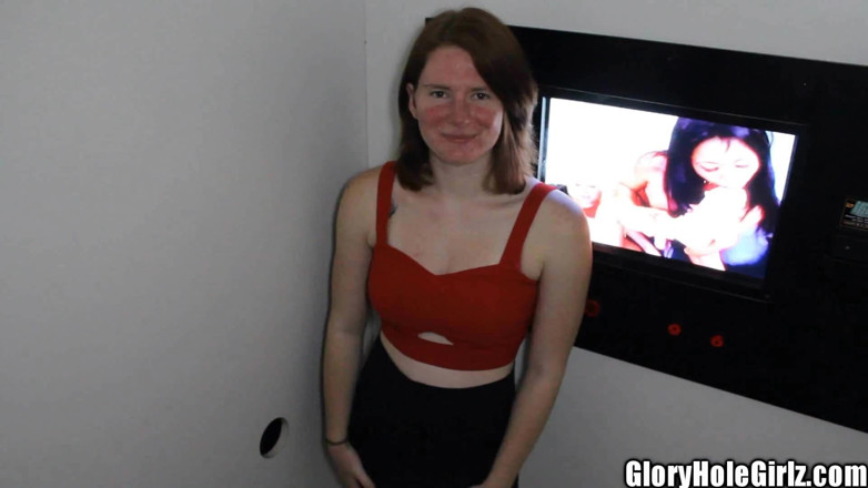 Glory Hole Girlz: Aksi hot lesbian gadis remaja rambut merah dengan memek aduhai...