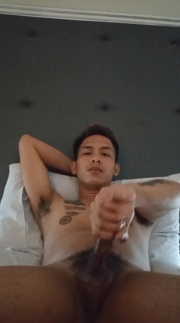 Rent A Gay Productions: セクシーなアジア人男性ホテルでのオナニー