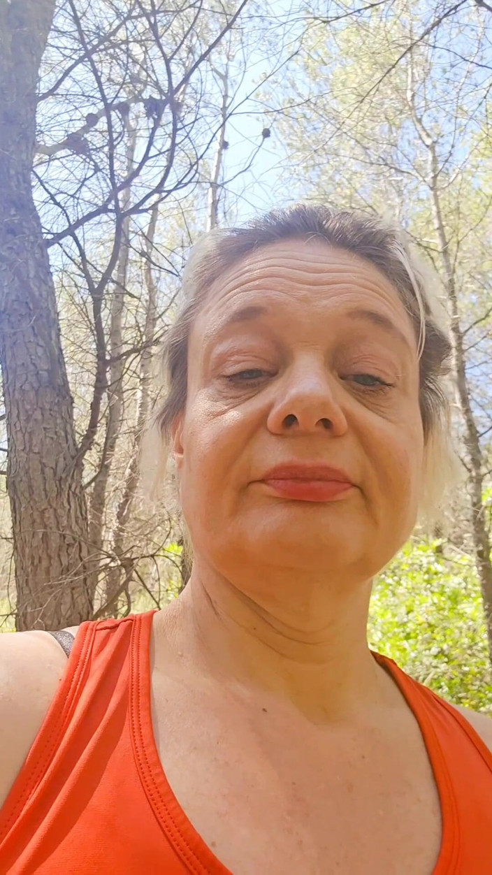 Sofy13: I skogen för att bli knullad av en främling