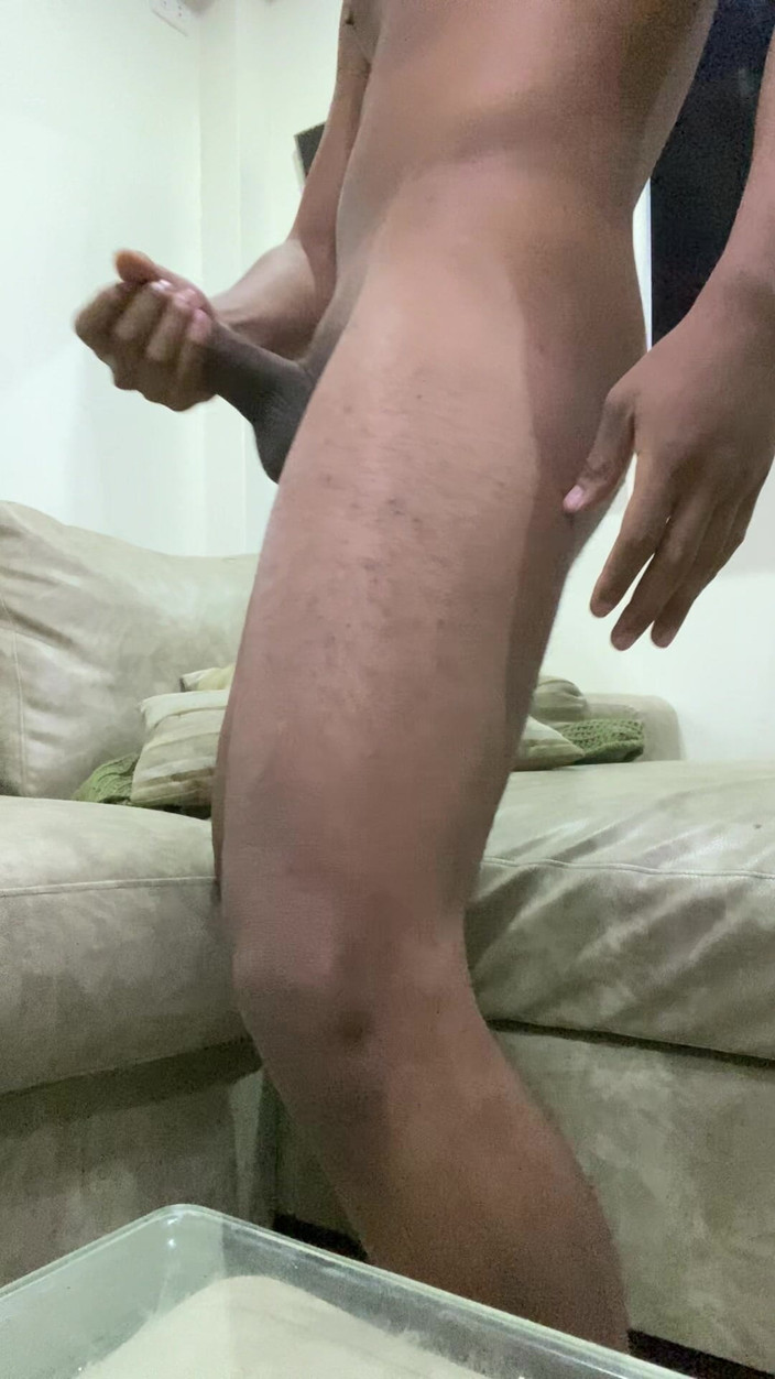 Black Fer: Cewek sange ini lagi asik buka baju dan sampai banjir