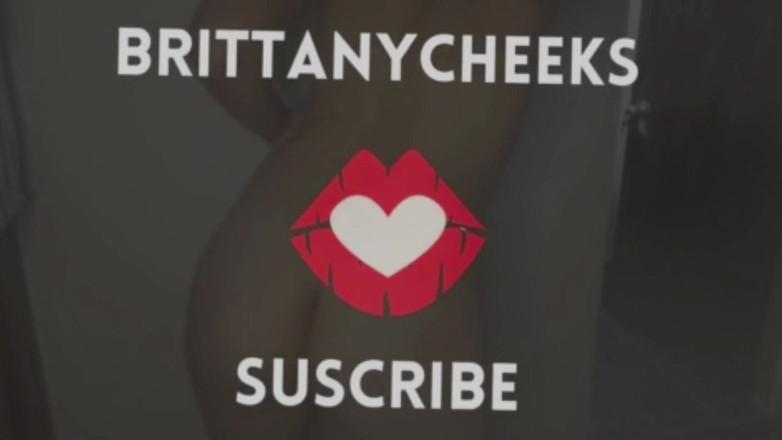 Nathalieprez4: 그녀의 집 파티오에서 시오후키하는 Britanny