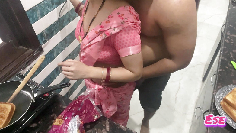 Sammy Sins: Üvey annemi mutfakta kahvaltı yaparken siktim