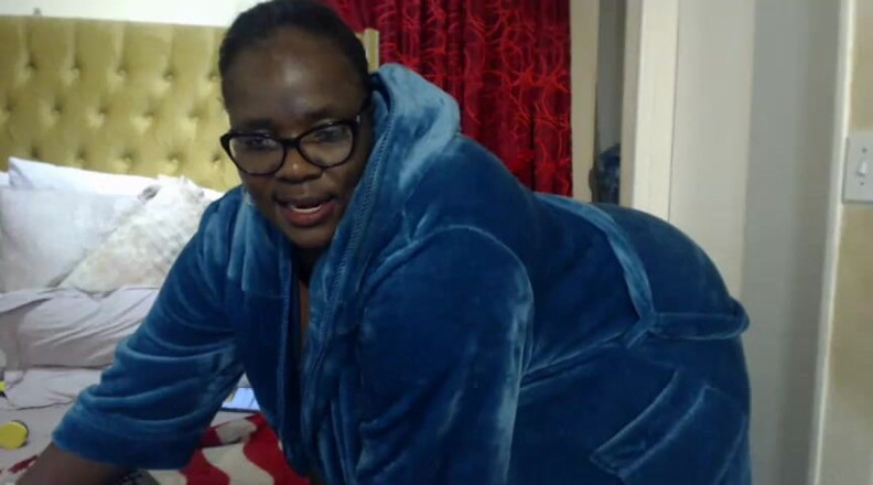 Legendary Booty Overdose: Horny SSBBW Masturbating and Having Breakfast in Bed