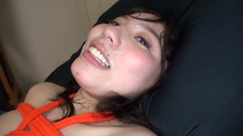 Javmango: 임대료를 내는 마조히즘 여성