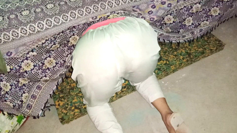 Netu: मेरी देसी नौकरानी फंस गई और चुद गई