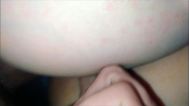 Lily & Theo: Порочный любовник исследует дыры шаловливой жены, которая много сквиртует во время обратной наездницы