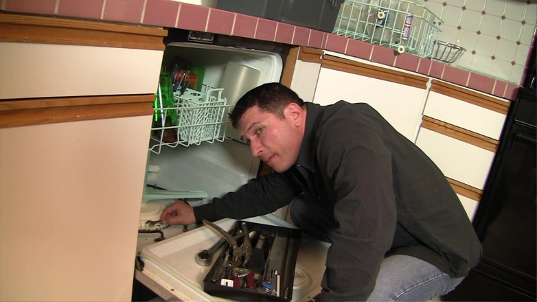 Pervy Studio: セクシーなランジェリーを着たまま全身で潮吹き