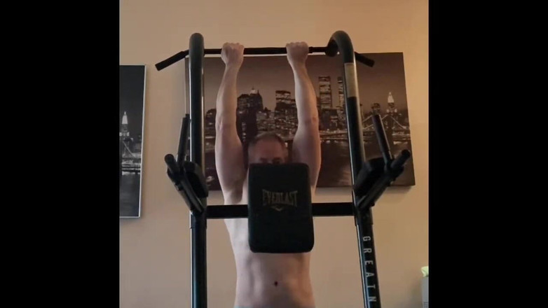 Alex Art: Film in der Turnhalle