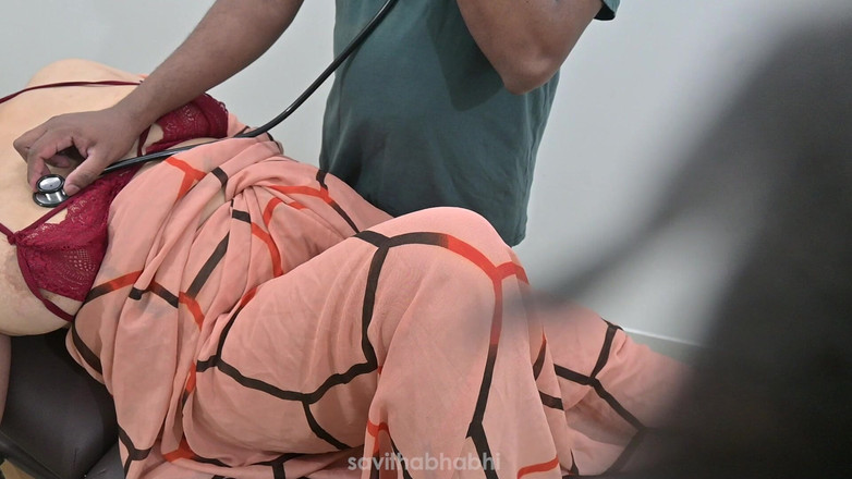 savithabhabhi: तेलुगु डॉक्टर असम की लड़की के साथ मस्ती कर रहा है