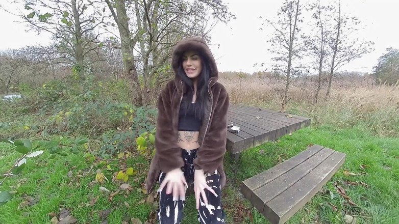 VR smokers HD-2D Videos Only: Shay London - hút thuốc
