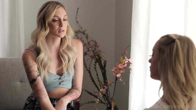 Girlfriends Films: Крошка Charlotte Sins съела подруга и любовник - Мэрилин Джонсон, Nicole Aria - GirlfriendsFilms