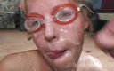 Sextermedia by Pete: 정액으로 뒤덮인 얼굴을 보여주는 밀프 Lisa