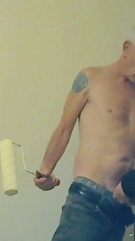 Une Soubrette Mature Excitée Flirte Et Baise Le Peintre: Partie 2