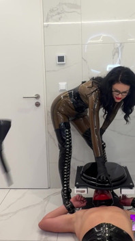 Slave Is Used as a Toilet and Cumdump