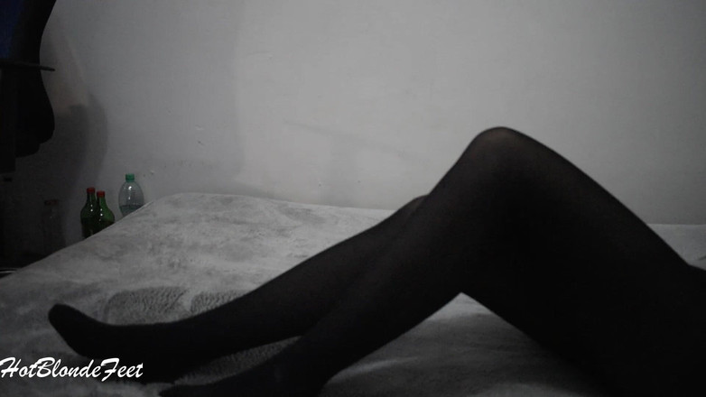 Miley Grey: Seksowna blondynka ma stopy, które musisz zobaczyć! - Miley Grey