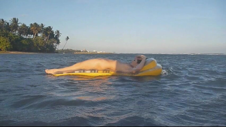 Watch4beauty: Diversão na praia