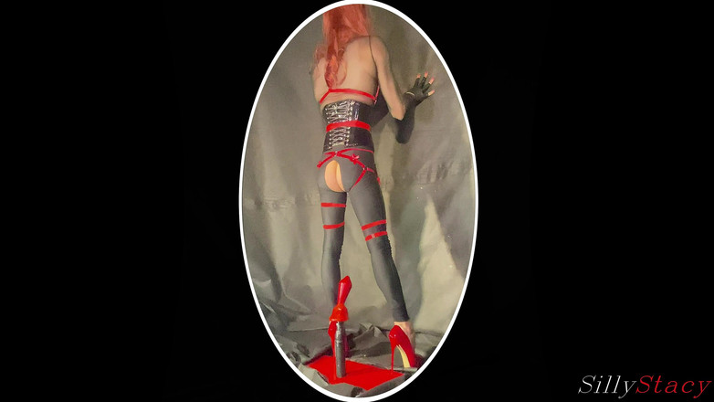 sillystacy: Kadın kılıklı stacy rokete biniyor